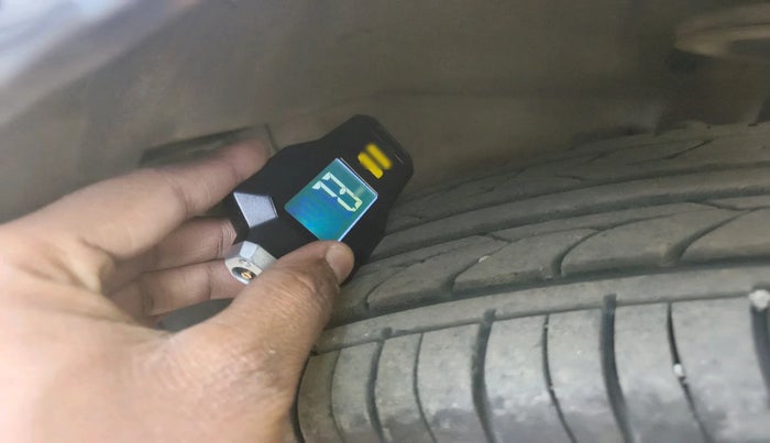 2011 Maruti Ritz VXI, Petrol, Manual, 82,233 km, tyre