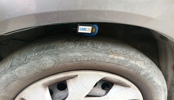 2014 Honda Amaze 1.5L I-DTEC S, Diesel, Manual, 1,14,925 km, tyre