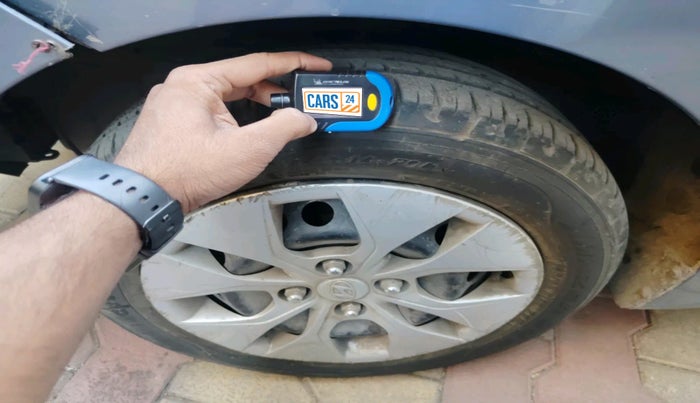 2015 Hyundai Xcent S 1.2, Petrol, Manual, 50,148 km, tyre