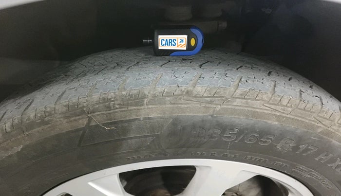 2012 Audi Q5 2.0 TDI QUATTRO, Diesel, Automatic, 1,04,900 km, tyre