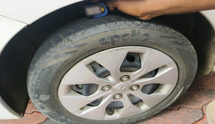 2014 Hyundai Xcent S 1.2, Petrol, Manual, 76,818 km, tyre