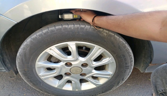 2018 Tata Tiago XZA PETROL, Petrol, Automatic, 52,817 km, tyre