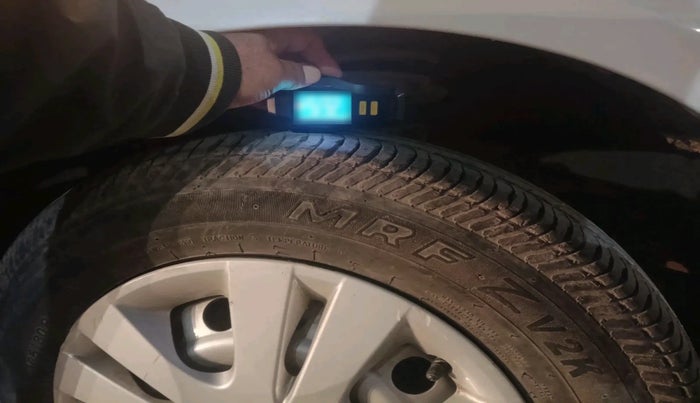 2017 Maruti Swift LDI, Diesel, Manual, 62,465 km, tyre