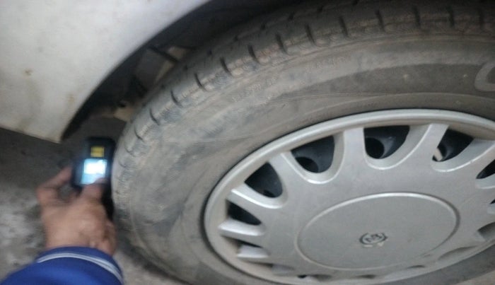 2015 Hyundai i10 MAGNA 1.1, Petrol, Manual, 85,837 km, tyre