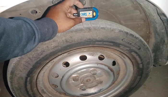 2012 Maruti Wagon R 1.0 LXI, Petrol, Manual, 1,12,493 km, tyre