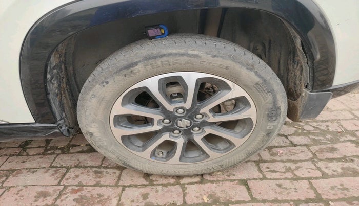 2023 Maruti Grand Vitara ALPHA PLUS HYBRID ECVT, Hybrid, Automatic, 19,524 km, tyre