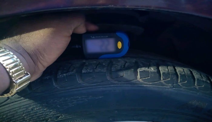 2010 Maruti SX4 ZXI, Petrol, Manual, 1,24,938 km, tyre