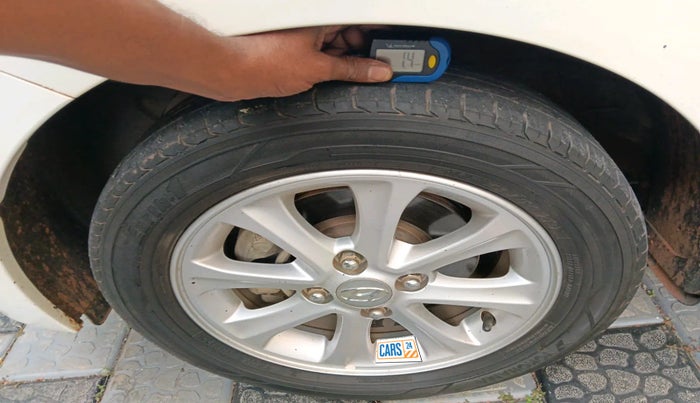 2015 Hyundai Grand i10 ASTA AT 1.2 KAPPA VTVT, Petrol, Automatic, 67,297 km, tyre