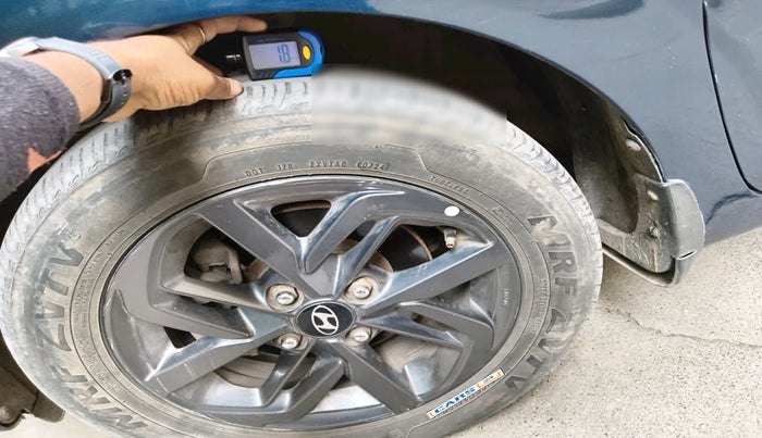 2020 Hyundai GRAND I10 NIOS SPORTZ AMT 1.2 KAPPA VTVT, Petrol, Automatic, 1,33,358 km, tyre