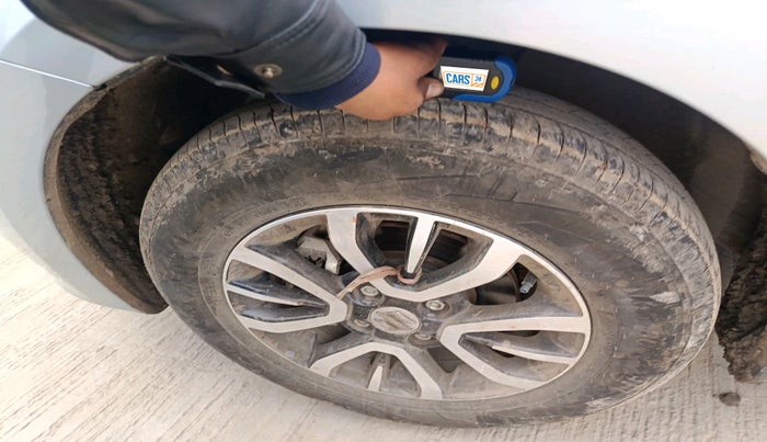 2025 Maruti Dzire VXi, Petrol, Manual, 1,270 km, tyre