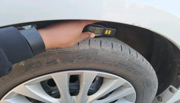 2017 Maruti Ciaz VXI+, Petrol, Manual, 47,350 km, tyre