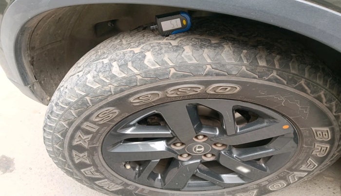 2020 Tata Harrier XZA PLUS CAMO EDITION, Diesel, Automatic, 50,982 km, tyre