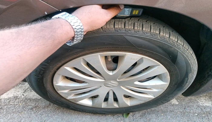 2015 Maruti Ertiga VXI CNG, Petrol, Manual, 61,813 km, tyre