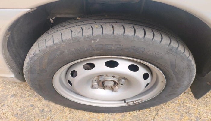 2016 Tata Indica EV2 LX, Diesel, Manual, 92,893 km, tyre