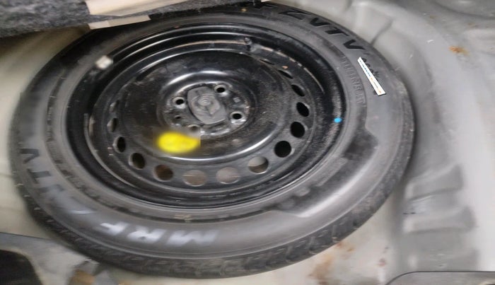 2020 Toyota Glanza G, Petrol, Manual, 46,911 km, tyre