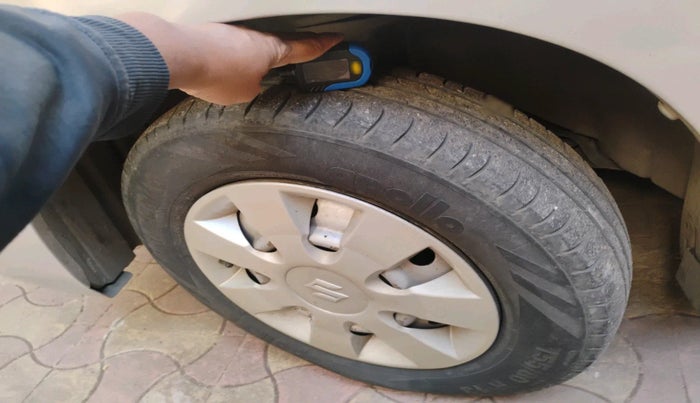 2013 Maruti Wagon R 1.0 LXI CNG, Petrol, Manual, 55,495 km, tyre