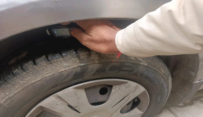 2013 Maruti Swift VXI, Petrol, Manual, 89,036 km, tyre