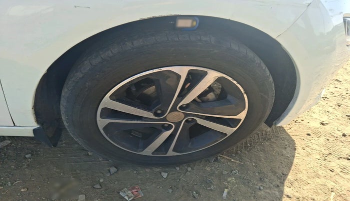 2022 Tata ALTROZ XZ PLUS DIESEL, Diesel, Manual, 1,21,798 km, tyre