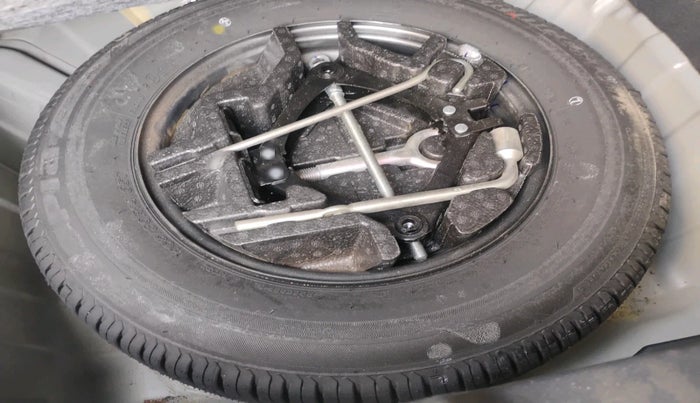 2021 Tata ALTROZ XZ PETROL, Petrol, Manual, 24,950 km, tyre