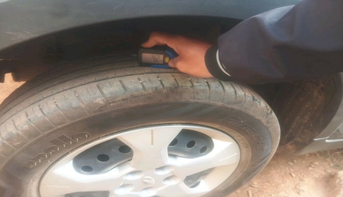 2022 Mahindra XUV300 W6 1.2 PETROL, Petrol, Manual, 15,101 km, tyre