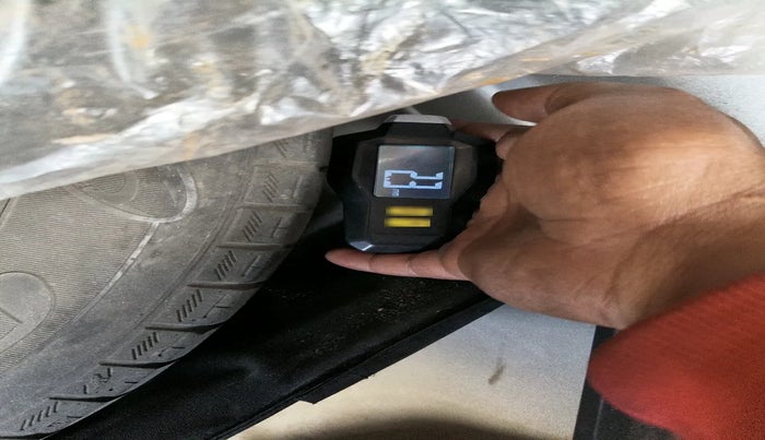 2018 Volkswagen Ameo TRENDLINE 1.0L, Petrol, Manual, 63,062 km, tyre