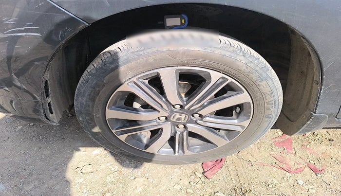 2023 Honda Amaze 1.2L I-VTEC VX, Petrol, Manual, 30,829 km, tyre