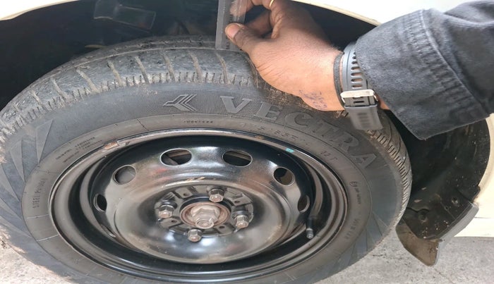 2018 Tata Tigor Buzz DIESEL, Diesel, Manual, 39,362 km, tyre