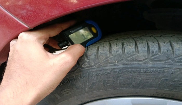 2013 Hyundai i10 MAGNA 1.2, Petrol, Manual, 22,861 km, tyre