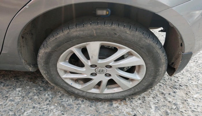 2014 Maruti Swift ZXI, Petrol, Manual, 63,028 km, tyre