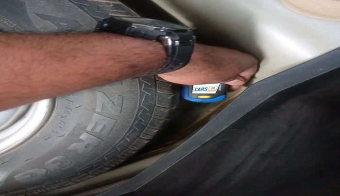 2014 Maruti Swift LDI, Diesel, Manual, 23,895 km, tyre