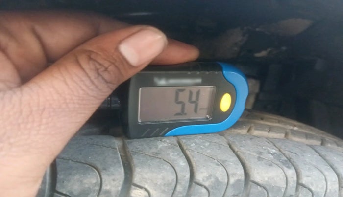 2014 Maruti Swift LDI, Diesel, Manual, 23,895 km, tyre