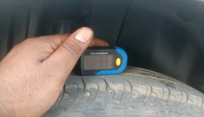 2014 Maruti Swift LDI, Diesel, Manual, 23,895 km, tyre