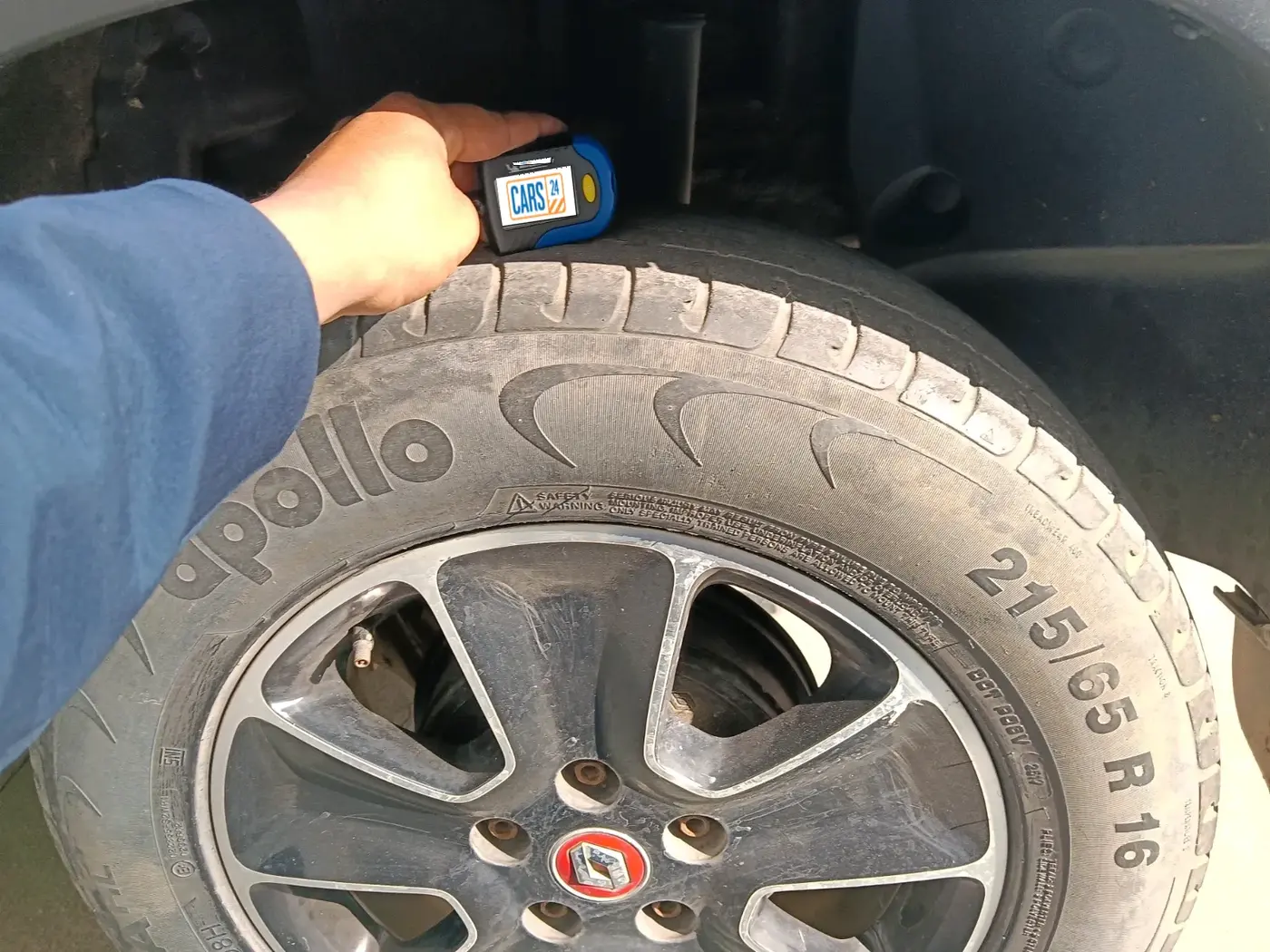 2017 Renault Duster RXS CVT, Petrol, Automatic, 44,389 km, tyre