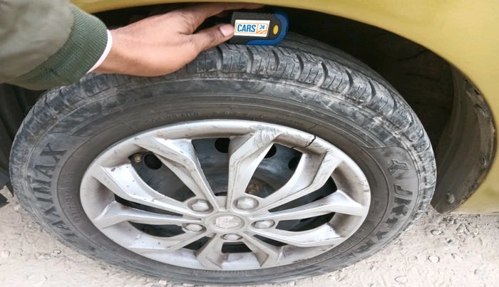 2014 Maruti Celerio VXI AMT, Petrol, Automatic, 82,440 km, tyre