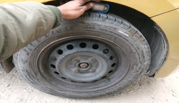 2014 Maruti Celerio VXI AMT, Petrol, Automatic, 82,440 km, tyre