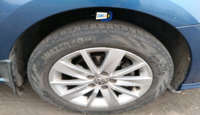 2016 Volkswagen Ameo HIGHLINE1.5L, Diesel, Manual, 1,30,919 km, tyre