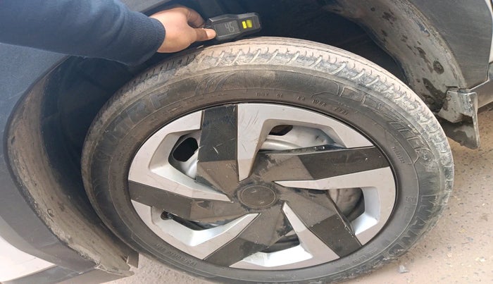 2021 Nissan MAGNITE XE, Petrol, Manual, 45,525 km, tyre