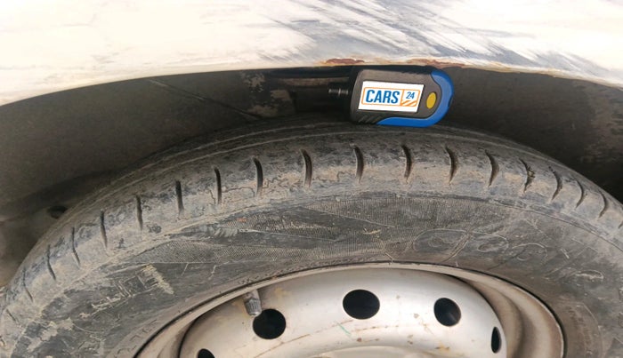 2011 Maruti 800 STD, Petrol, Manual, 70,460 km, tyre