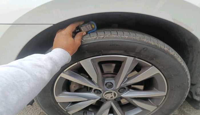 2022 Skoda SLAVIA STYLE 1.5L TSI MT, Petrol, Manual, 65,409 km, tyre