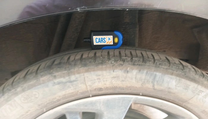 2015 Honda Jazz 1.2L I-VTEC V, Petrol, Manual, 92,328 km, tyre