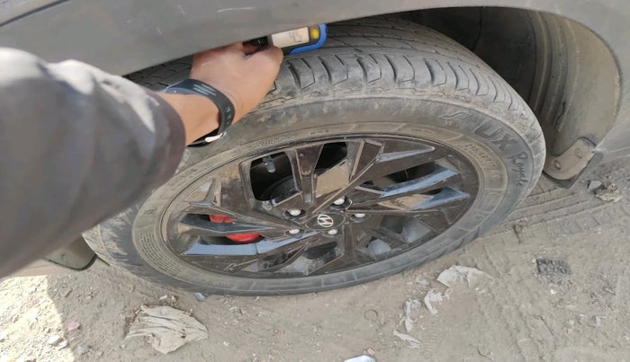 2023 Hyundai Creta SX IVT 1.5 PETROL, Petrol, Automatic, 20,439 km, tyre