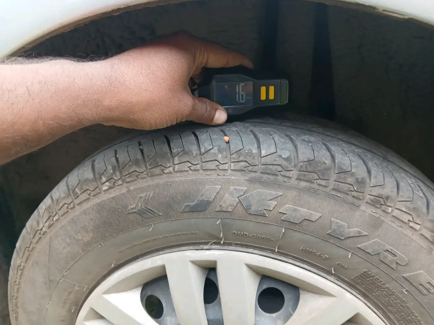 2024 Maruti Dzire VXI, Petrol, Manual, 18,172 km, tyre