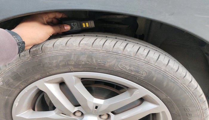 2020 Renault TRIBER RXZ, Petrol, Manual, 69,932 km, tyre