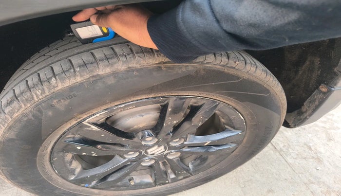 2020 Maruti Vitara Brezza ZDI, Diesel, Manual, 55,484 km, tyre