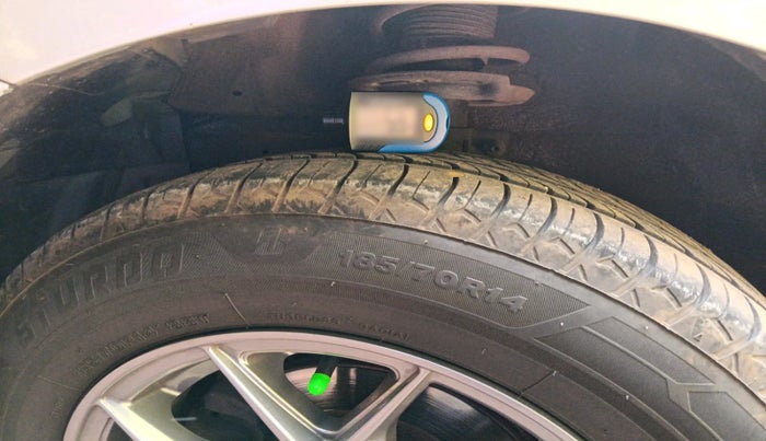 2015 Maruti Swift VXI, Petrol, Manual, 1,03,020 km, tyre