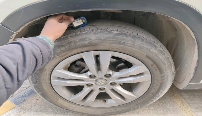 2017 Maruti Vitara Brezza ZDI PLUS, Diesel, Manual, 1,77,353 km, tyre