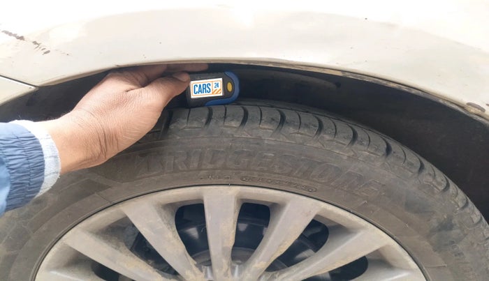 2017 Maruti Ciaz ZXI+, Petrol, Manual, 80,833 km, tyre