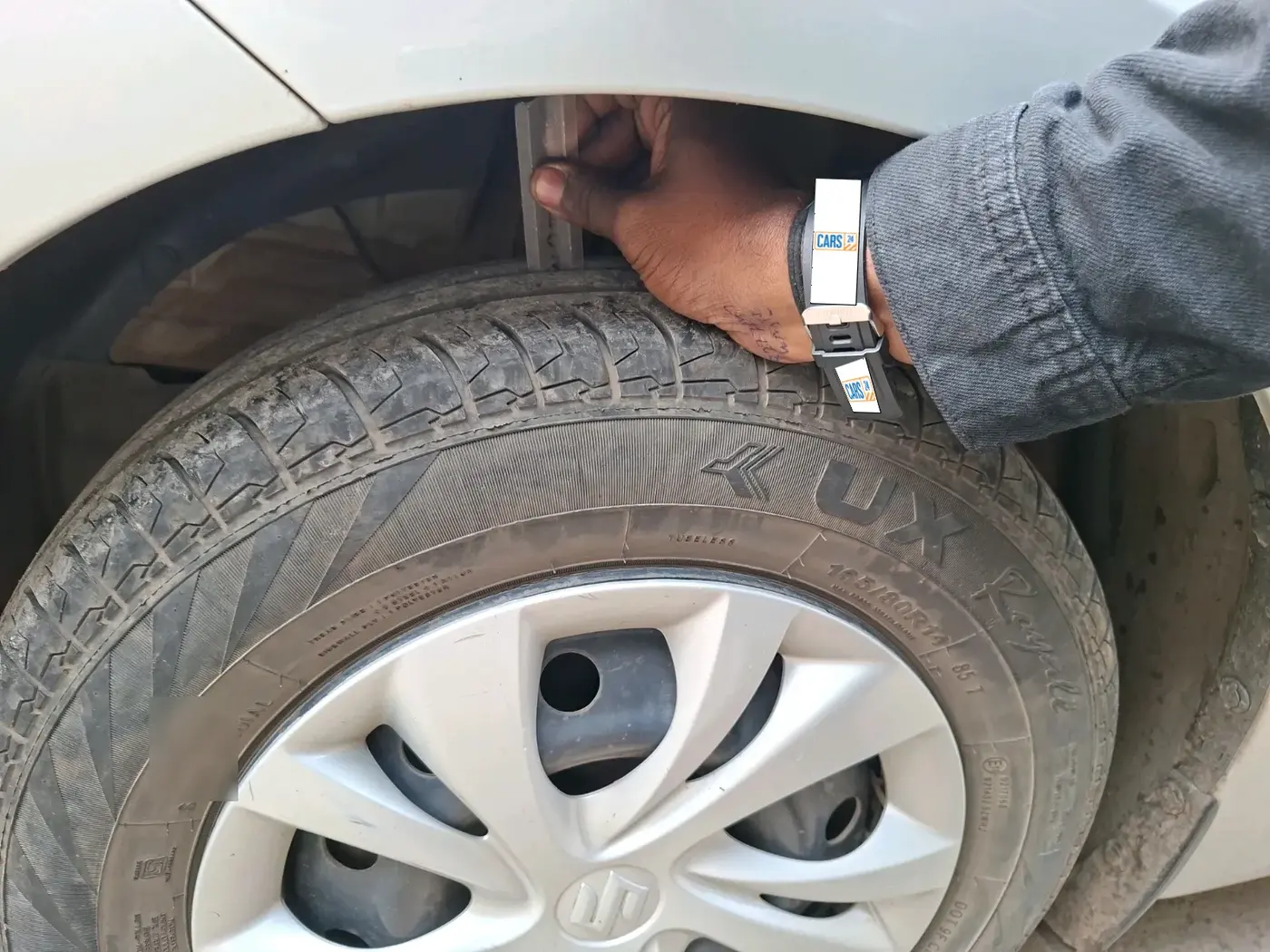 2023 Maruti Swift VXI CNG, CNG, Manual, 34,916 km, tyre