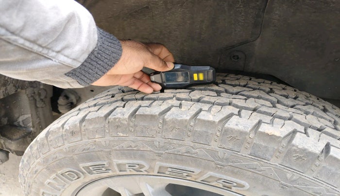 2023 Mahindra Thar LX PETROL HT 4WD AT, Petrol, Automatic, 8,554 km, tyre