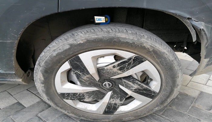 2023 Nissan MAGNITE XE, Petrol, Manual, 30,807 km, tyre